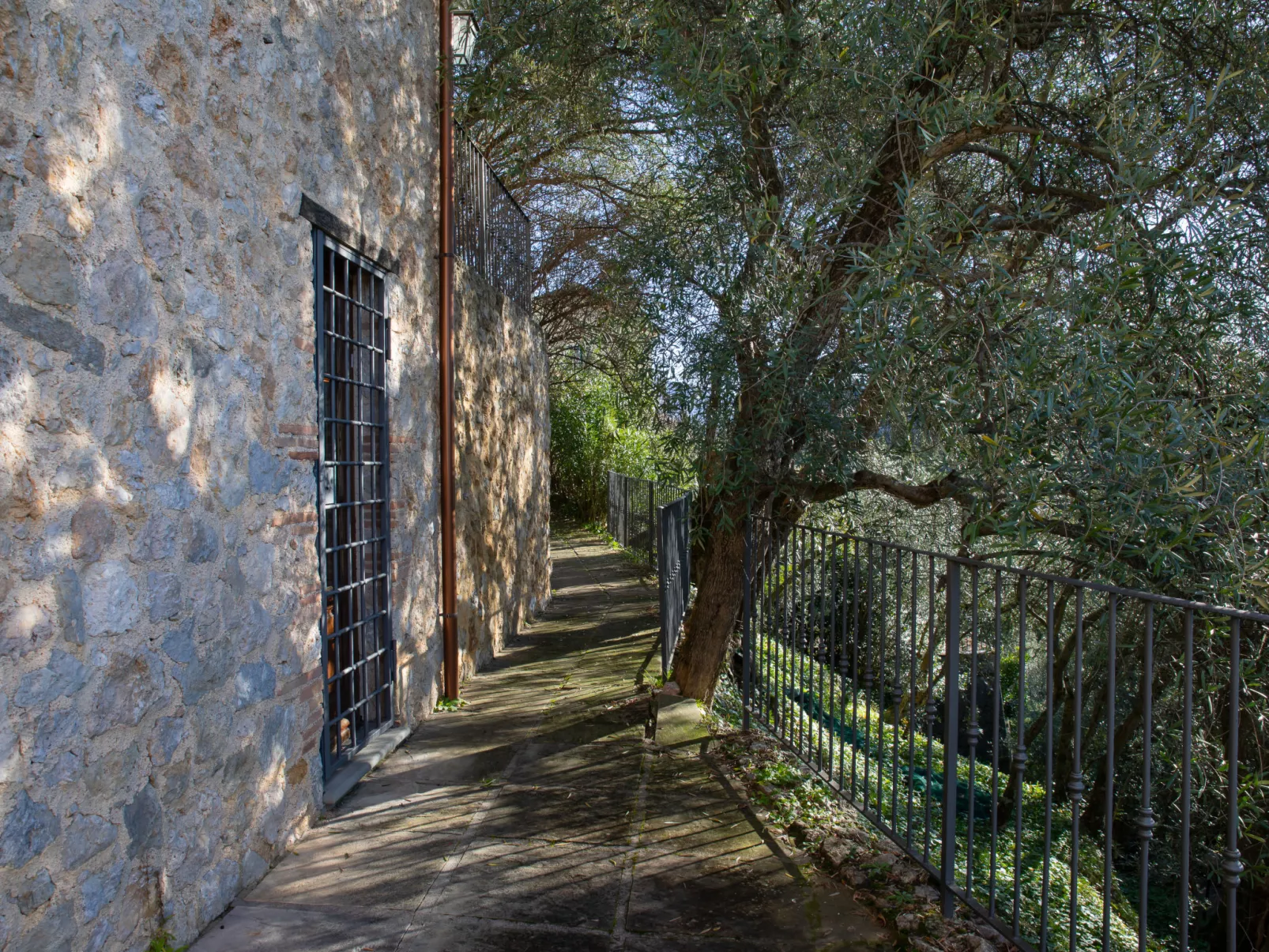 Al Pozzo-Outside