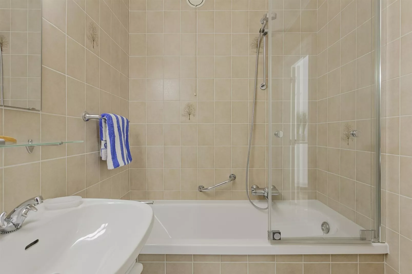 SIRIUS - 2 E-Bathroom