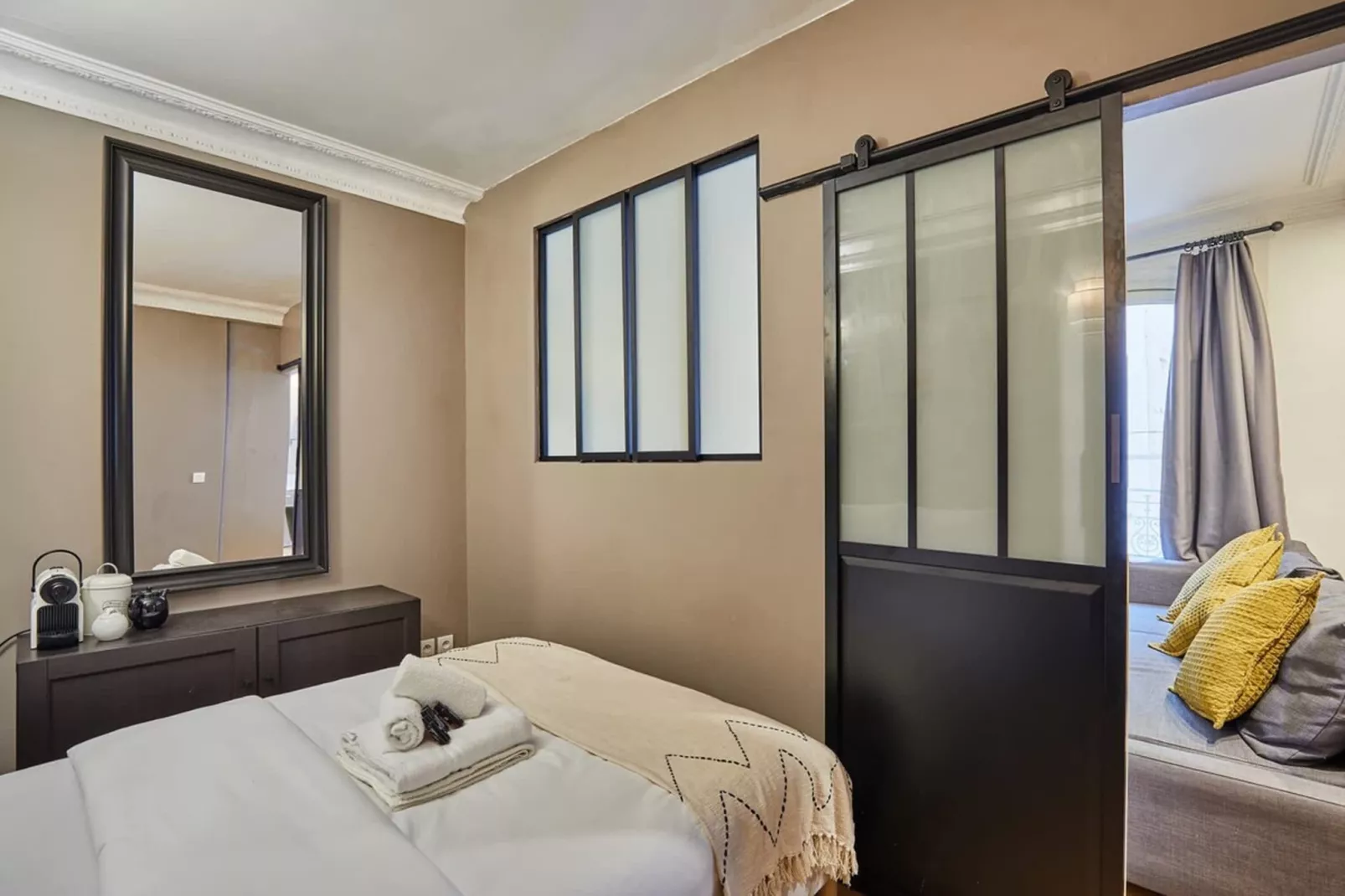 SAINT LAURENT-Bedroom
