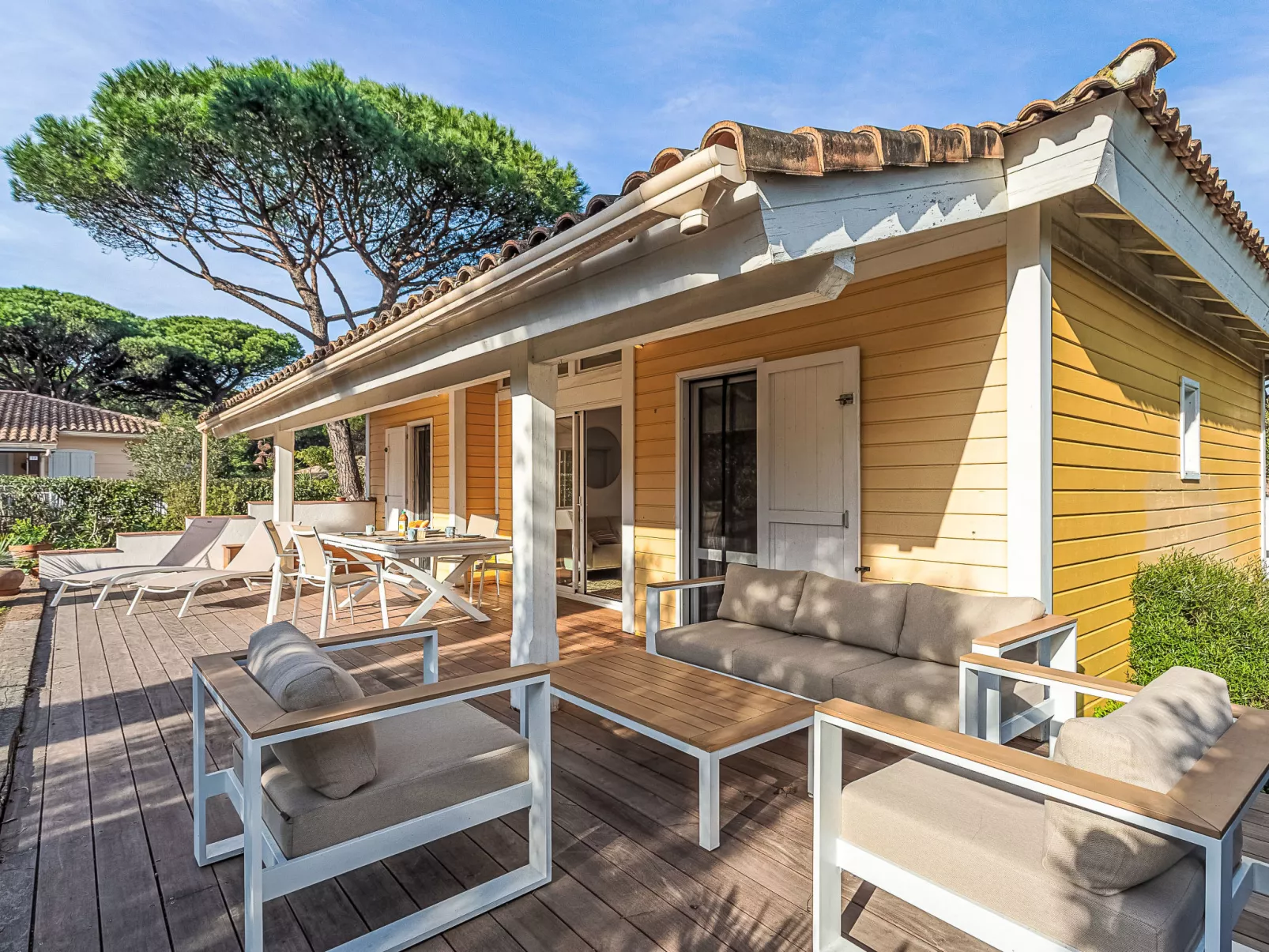 Parc Oasis-Outside