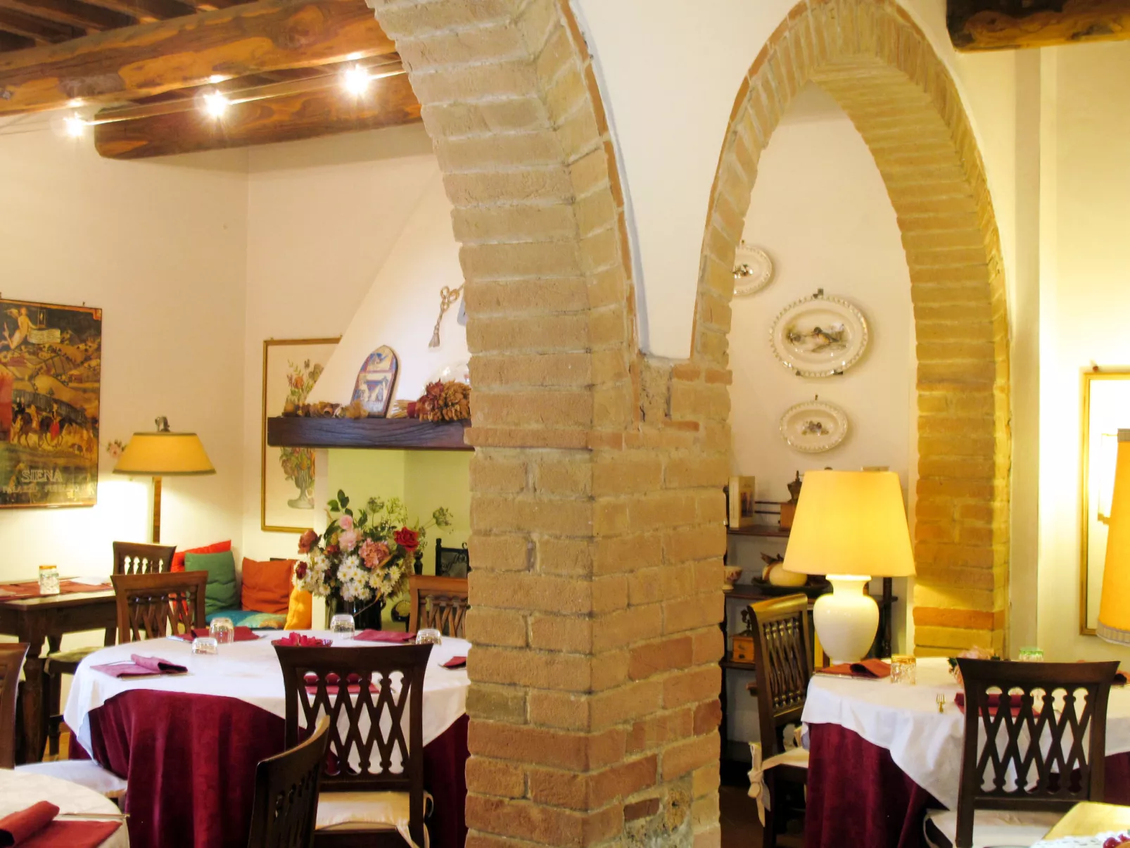 Antico Borgo S Lorenzo Ginestra-Inside