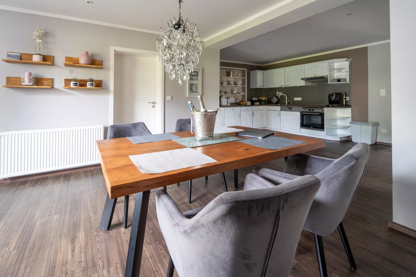 Modern holiday flat with pool in the Harz-Dining room