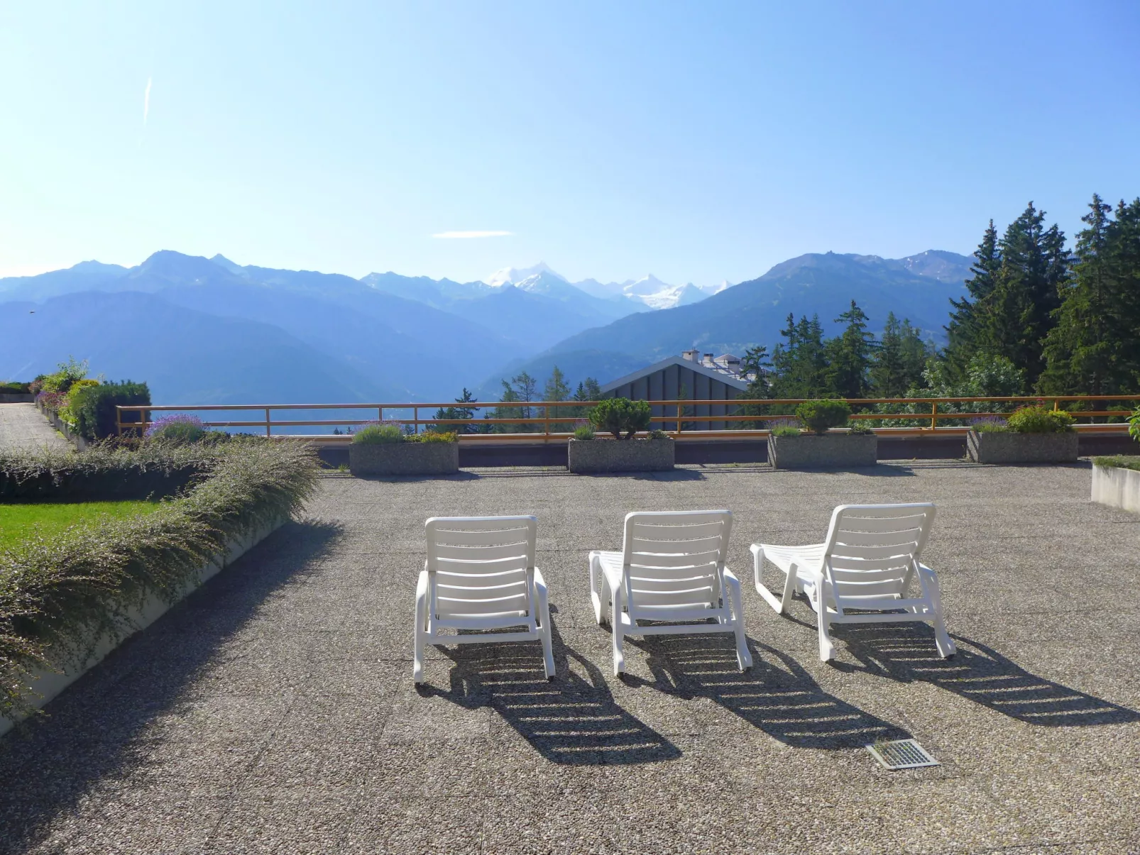 Terrasse Des Alpes 815-Outside