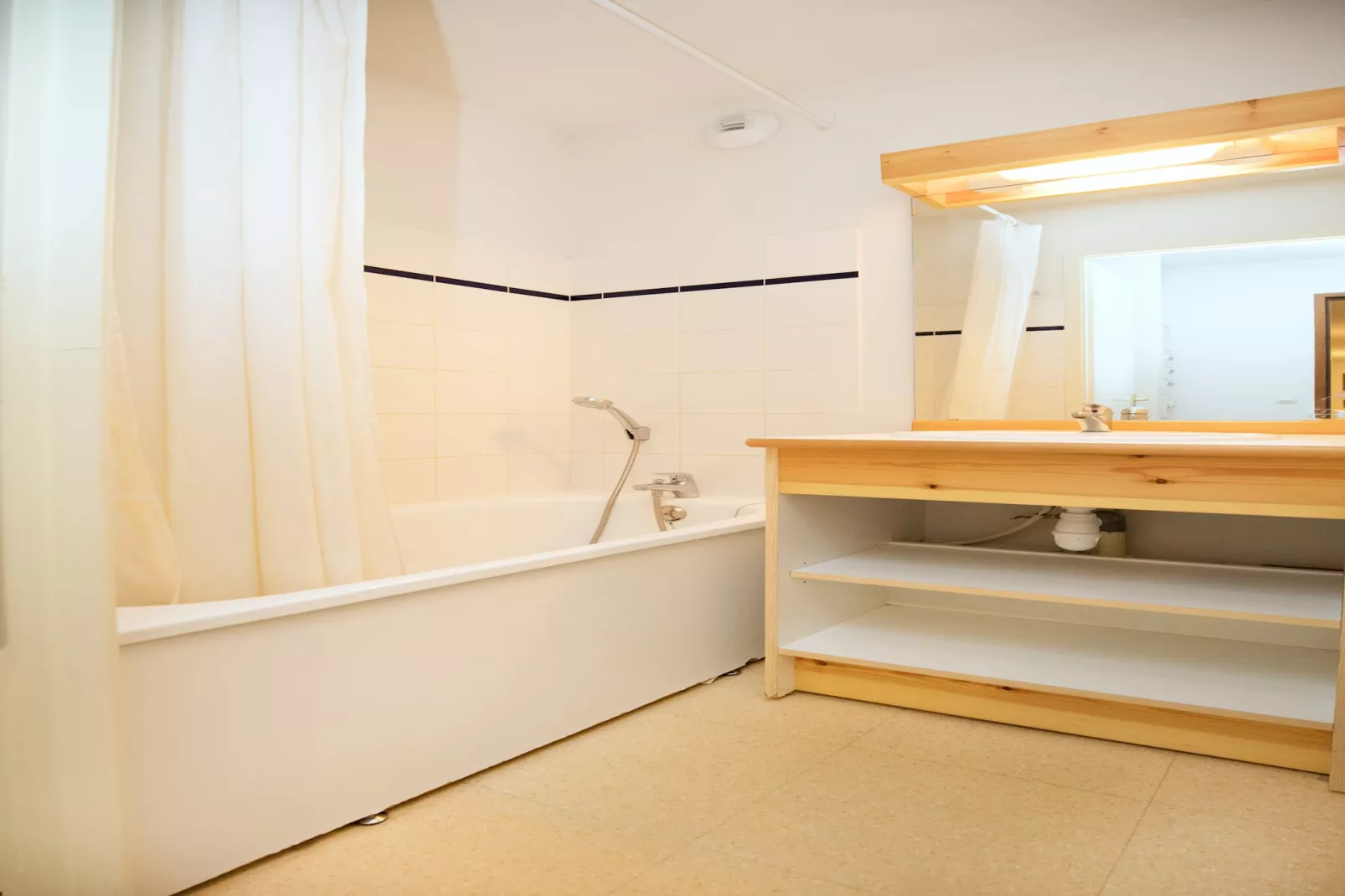 Balcons C 031 - PARC NAT. VANOISE appart. 6 pers.-Bathroom