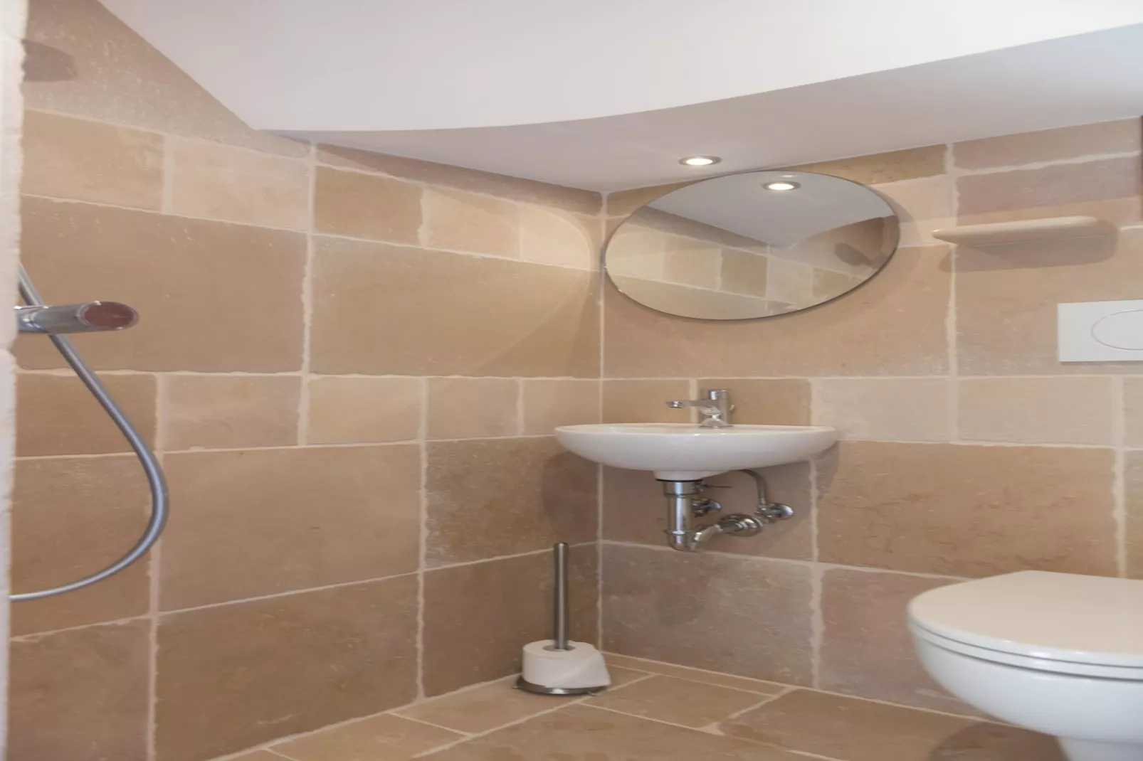 Trulli Cesare in Locorotondo-Bathroom