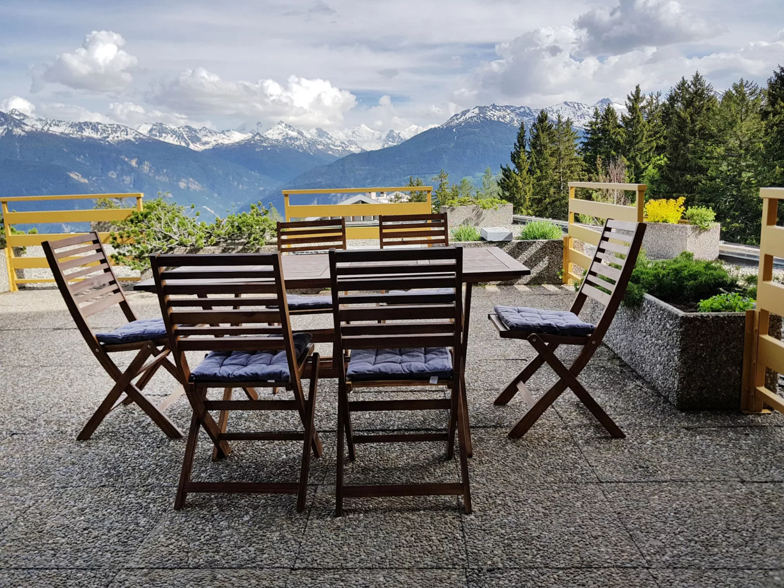 Terrasse Des Alpes 2005-Dehors
