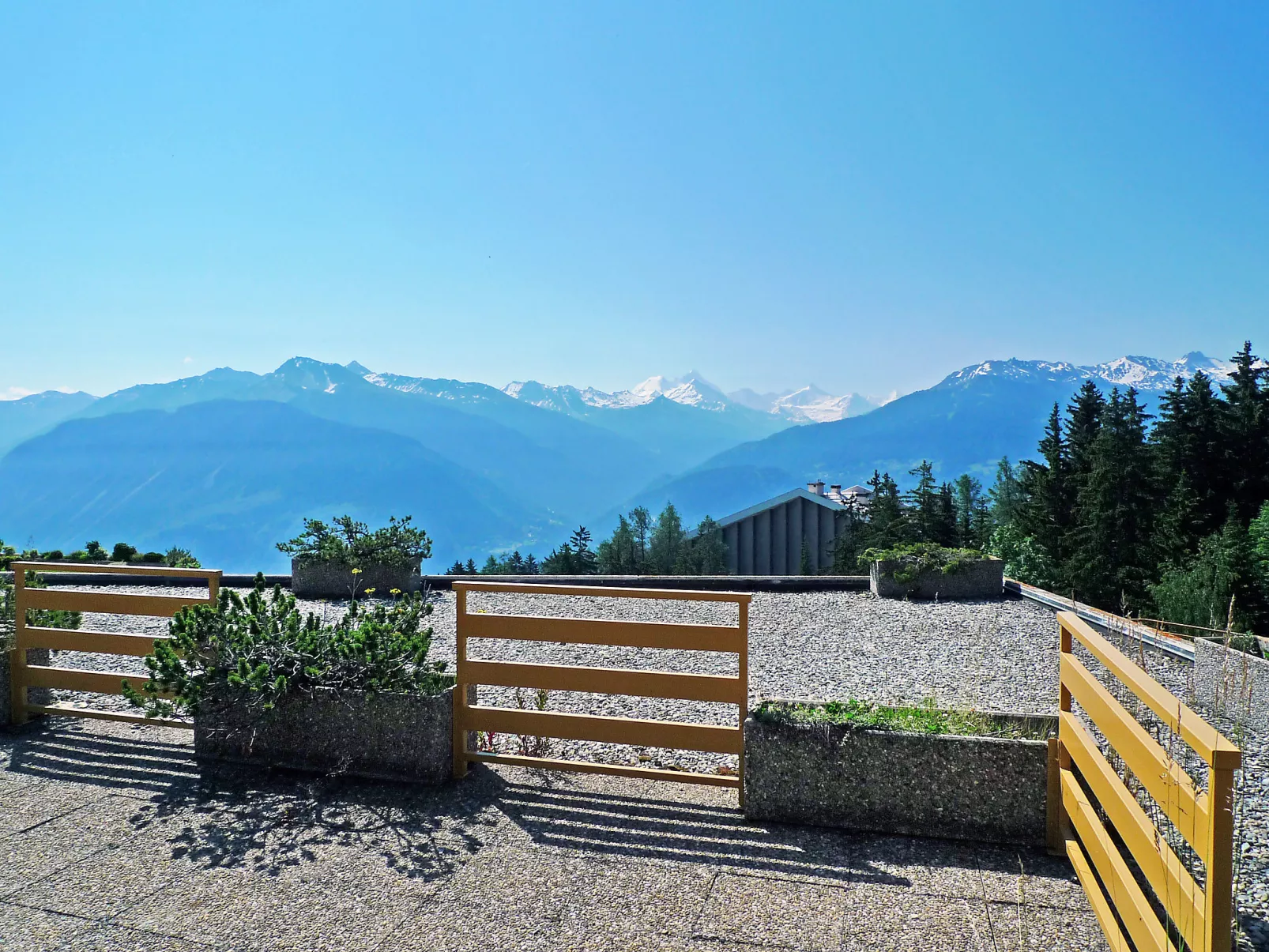 Terrasse Des Alpes 2005-Dehors