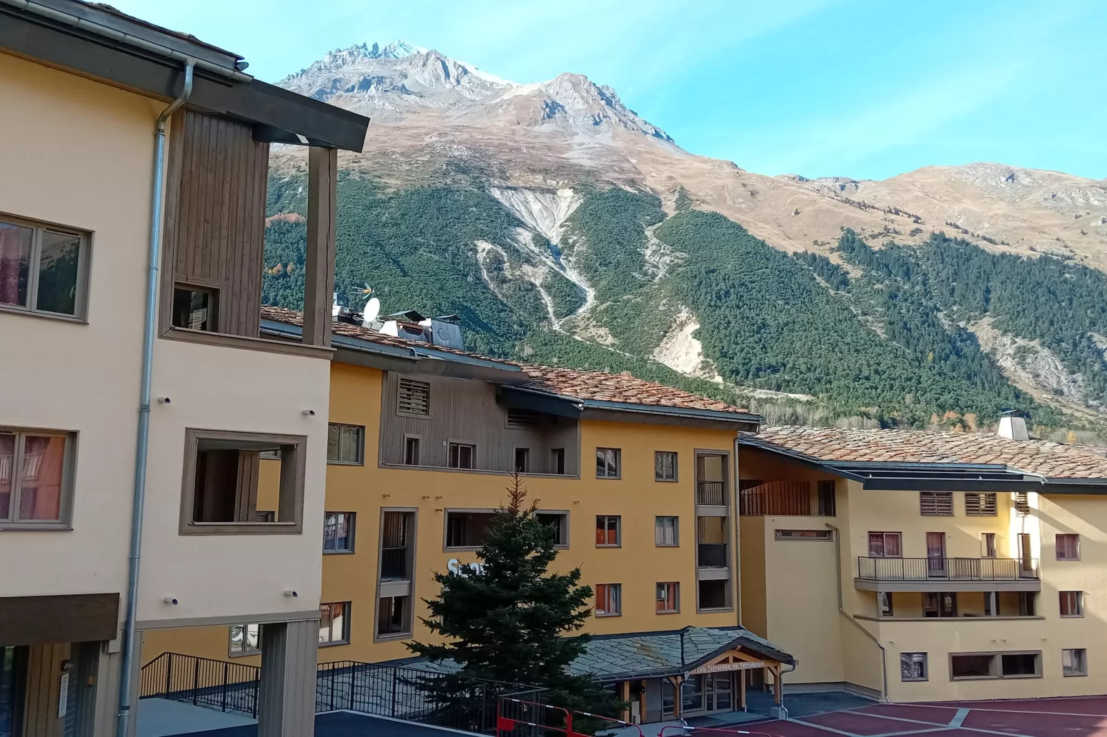 Terrasses D 301 - PARC NAT. VANOISE appart. 4 pers-Outdoor