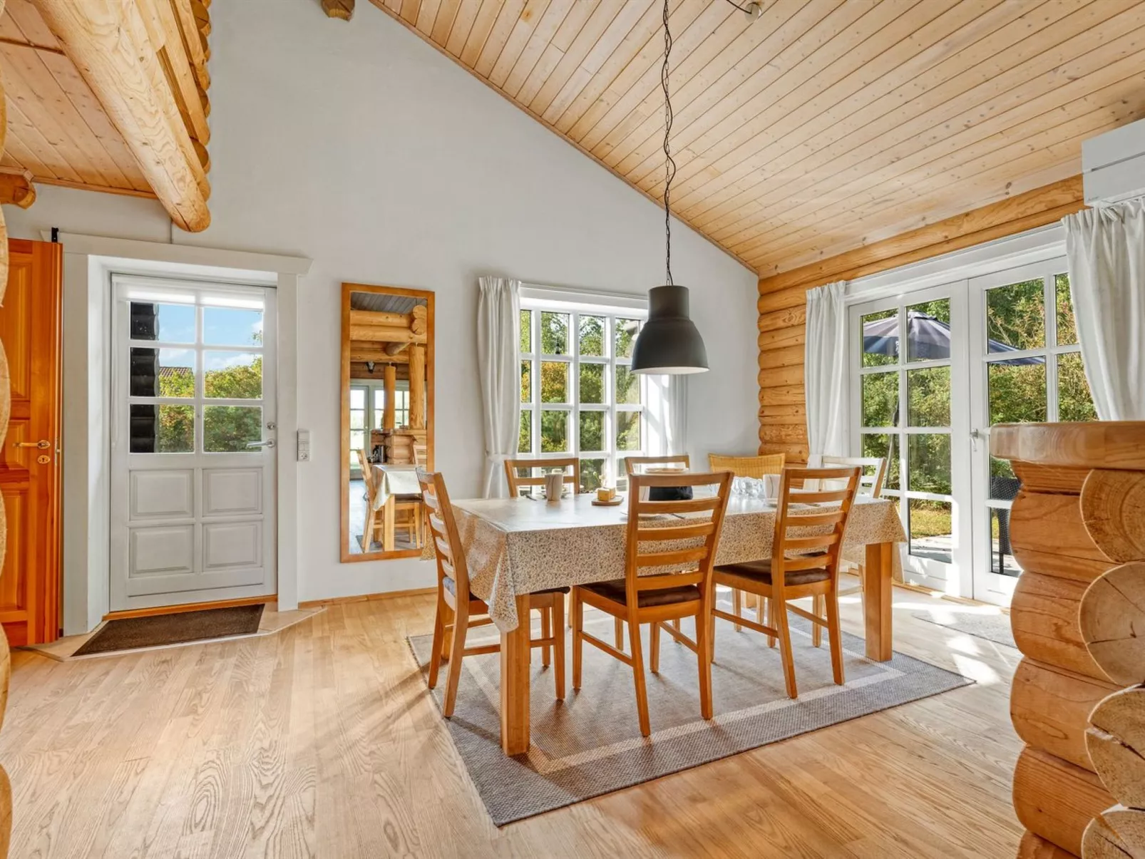 "Sigga" - 1.6km from the sea-Inside