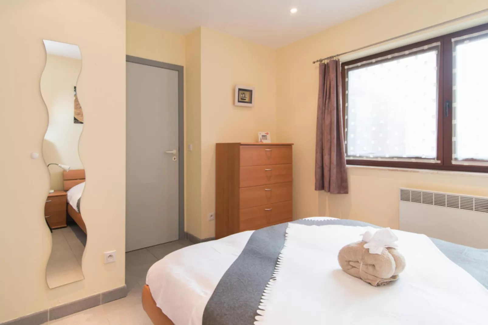 Laurence-Bedroom