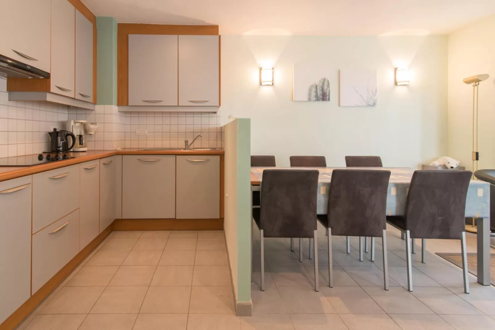 Laurence-Dining room