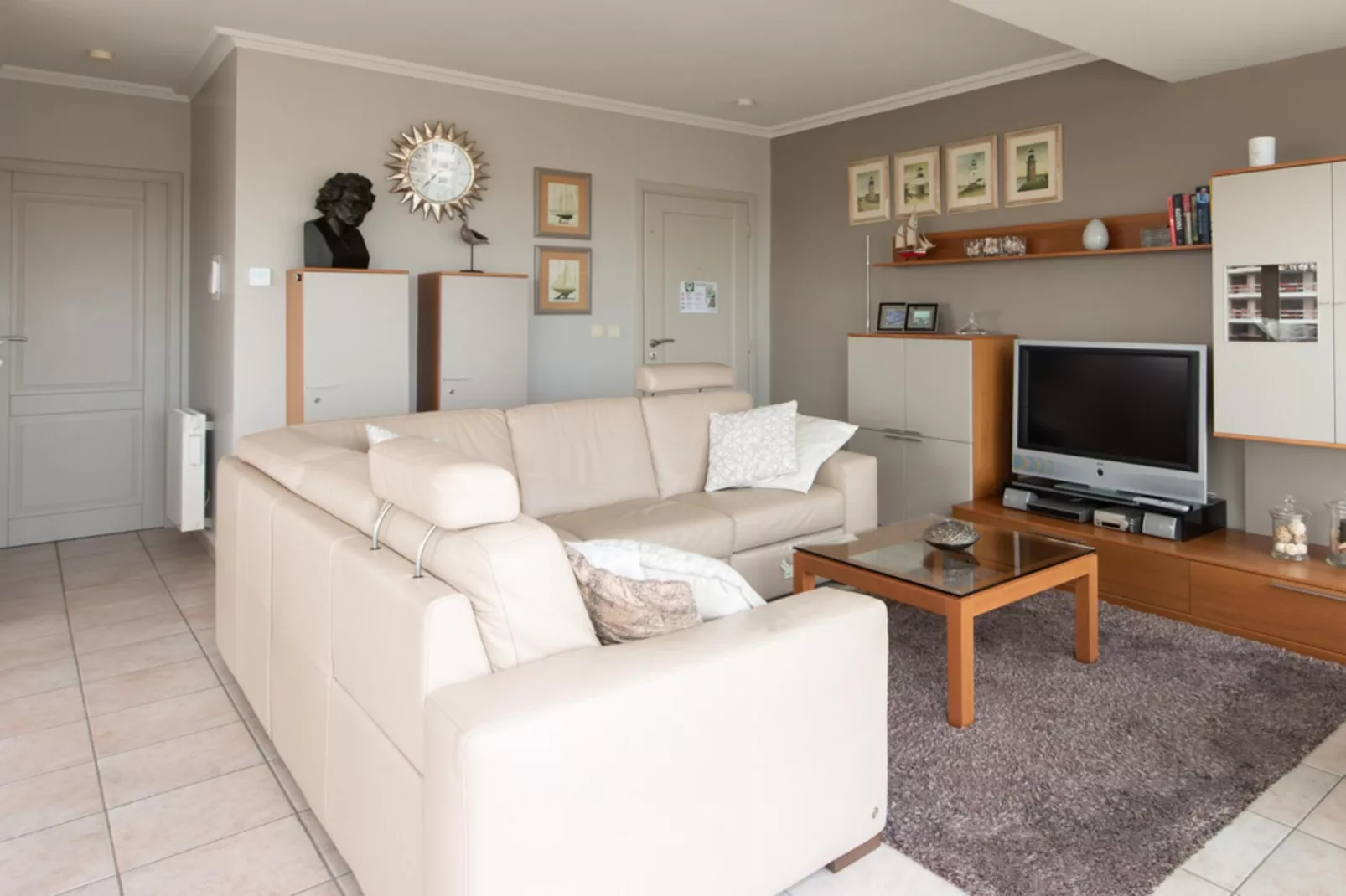 Marina Mercator-Living room