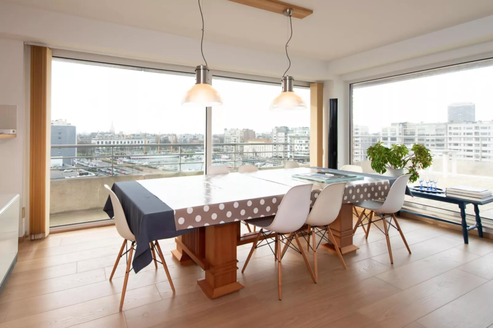 Marina Mercator-Dining room