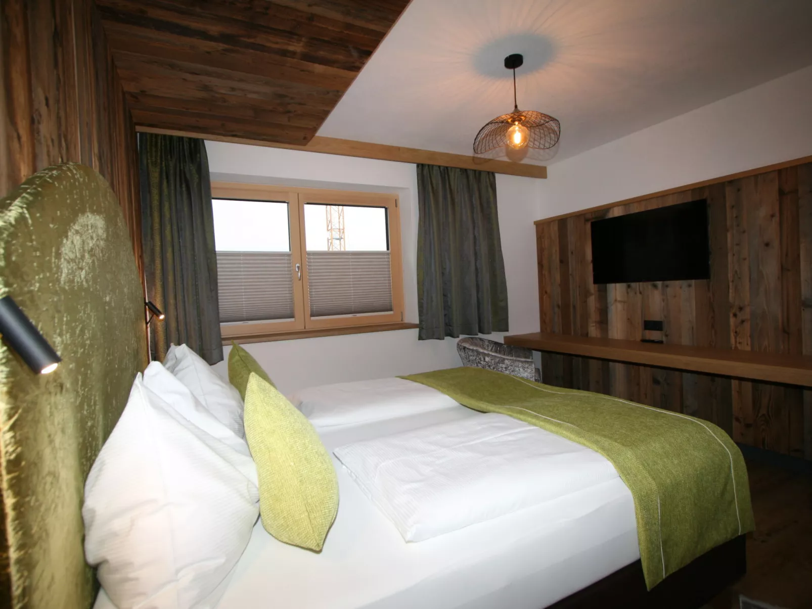 Erzherzog’s Apts/Zillertal Kaiser Lodge-Inside