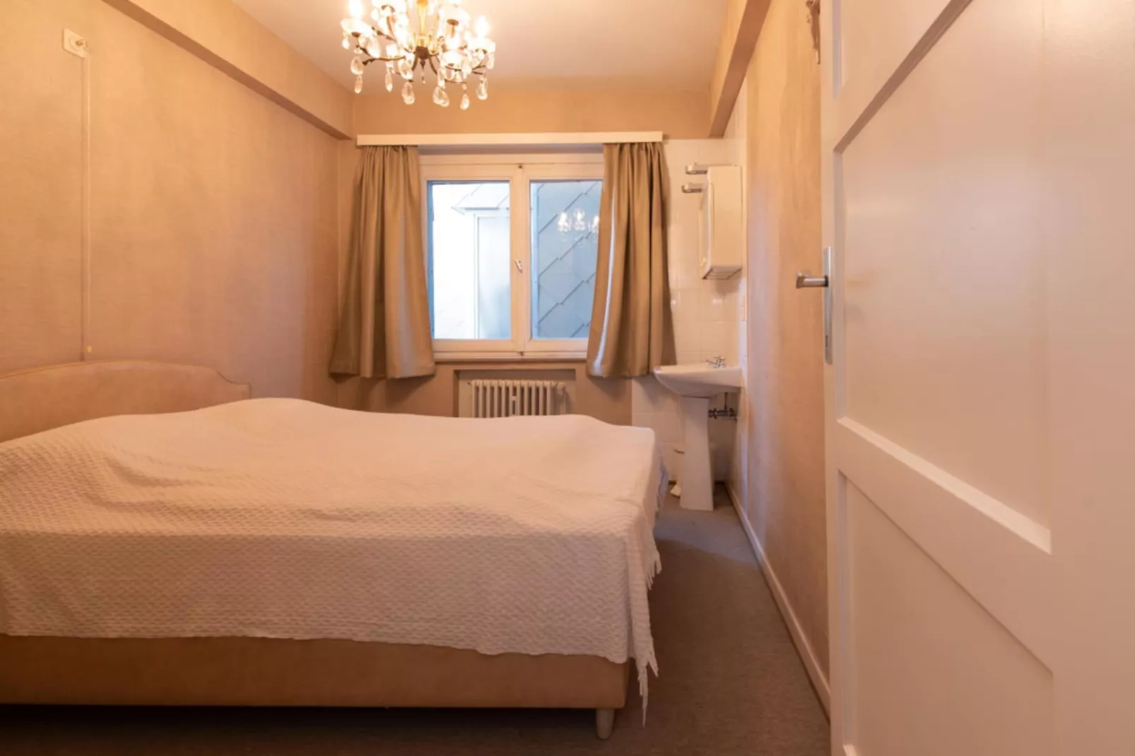 Marly-Bedroom