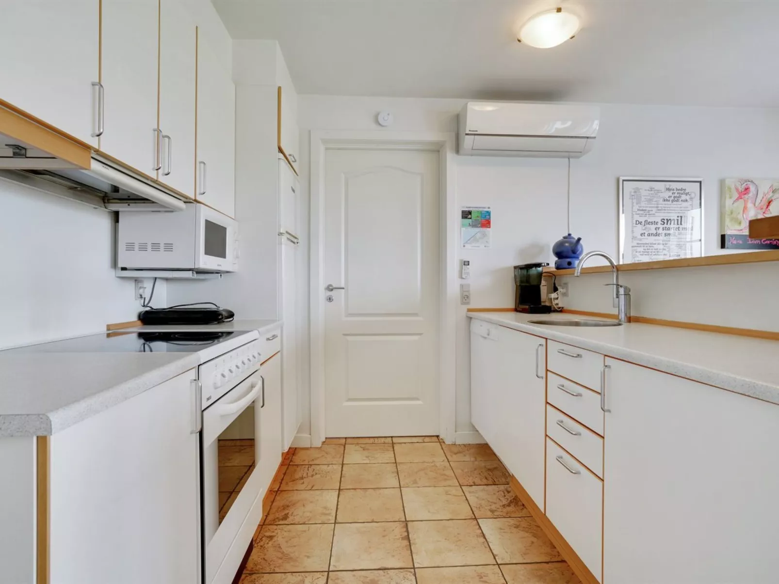 "Solvey" - 270m from the sea-Inside