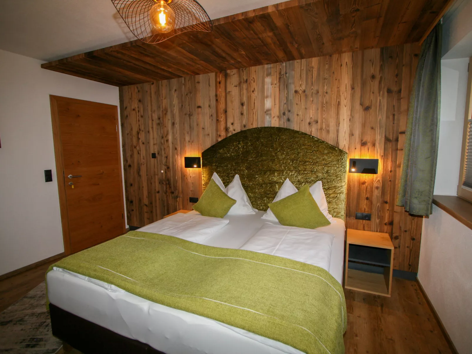 Erzherzog’s Apts/Zillertal Kaiser Lodge-Inside