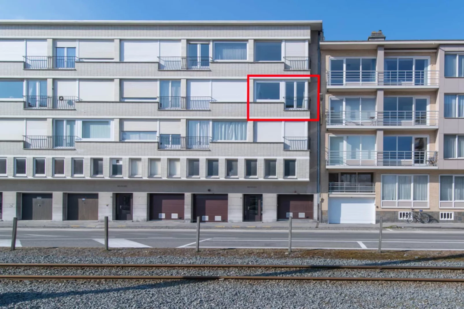 Messine-Exterior summer