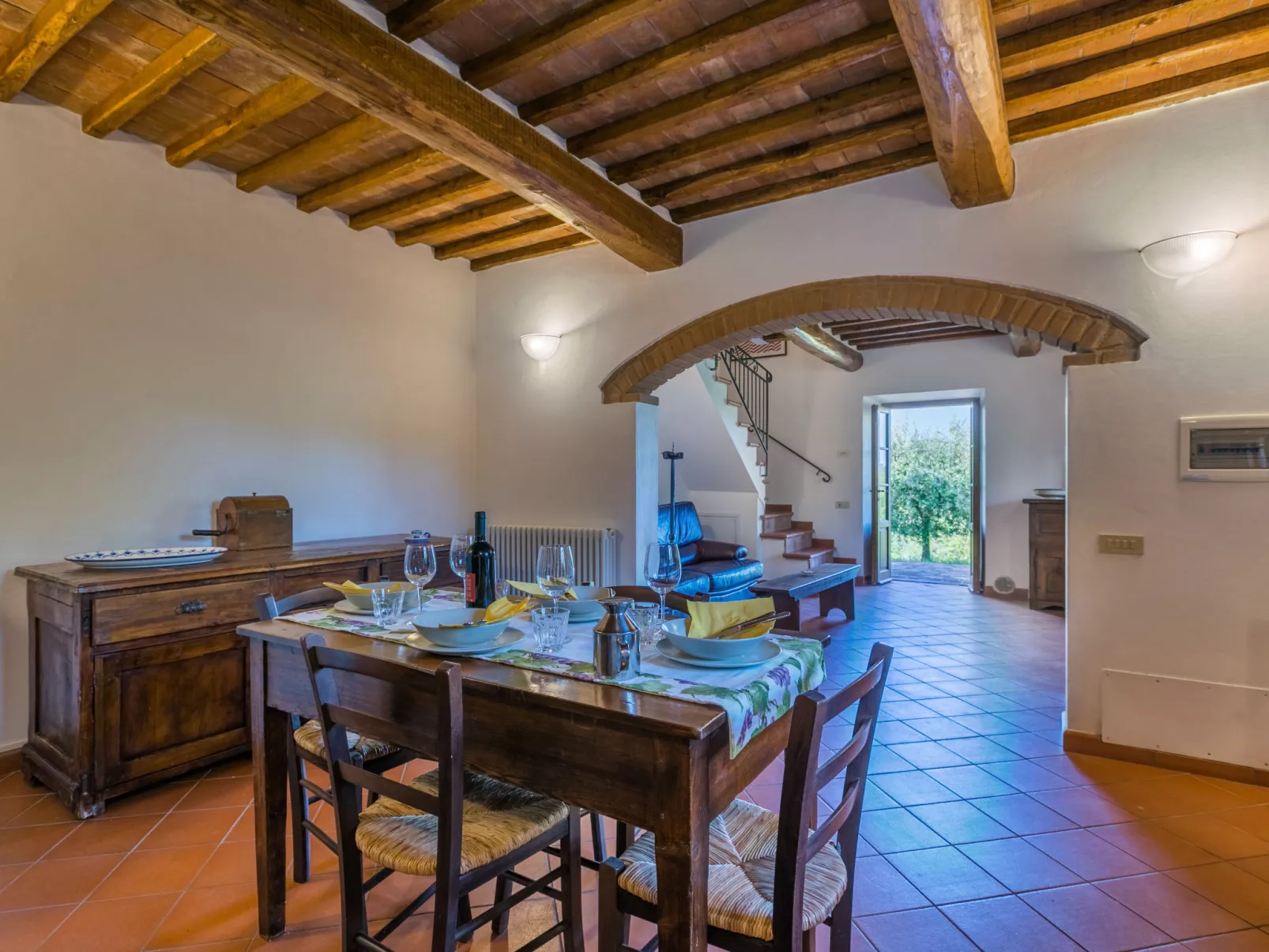 Cerretino Vigna-Inside