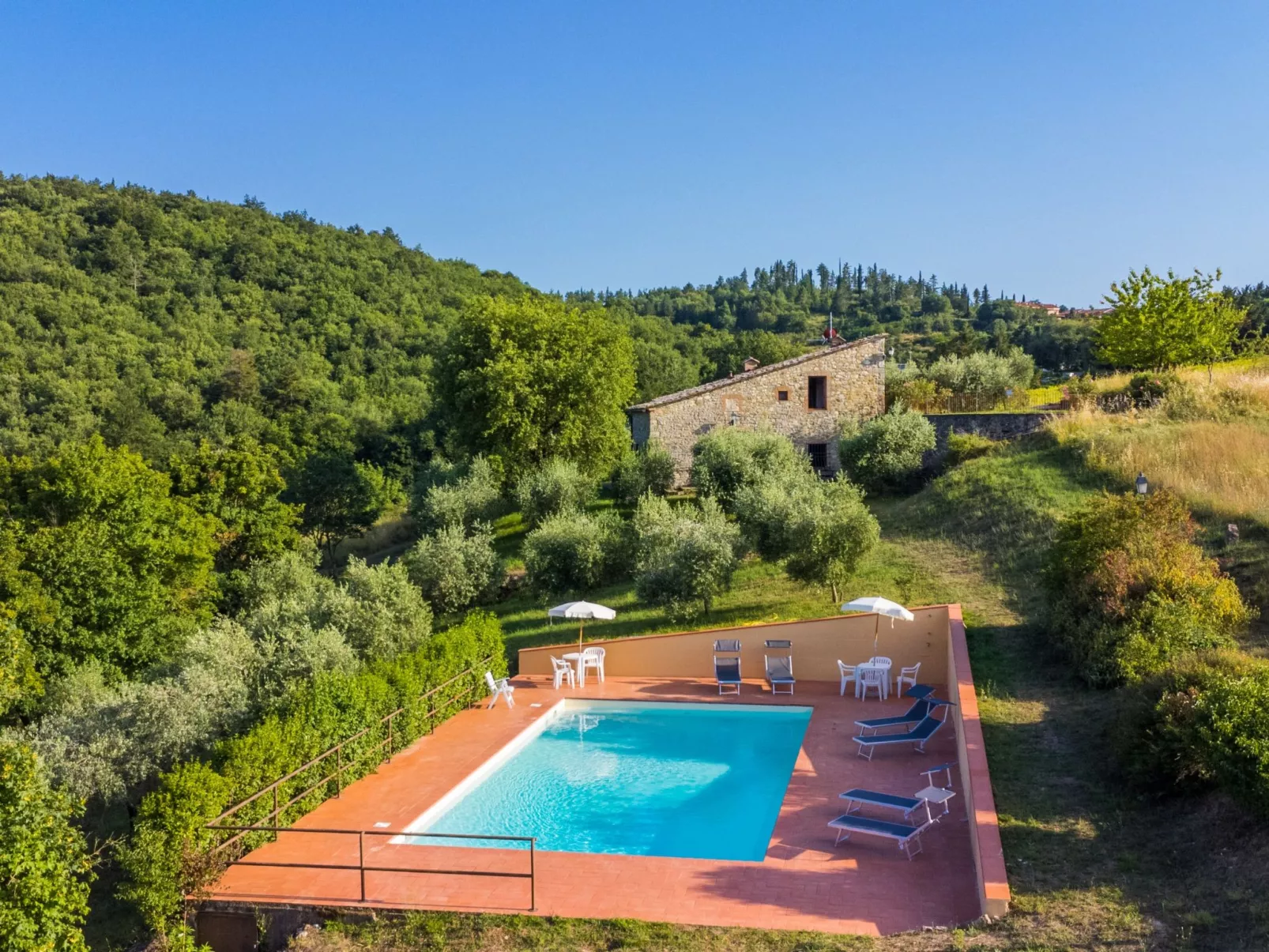 Cerretino Vigna-Outside