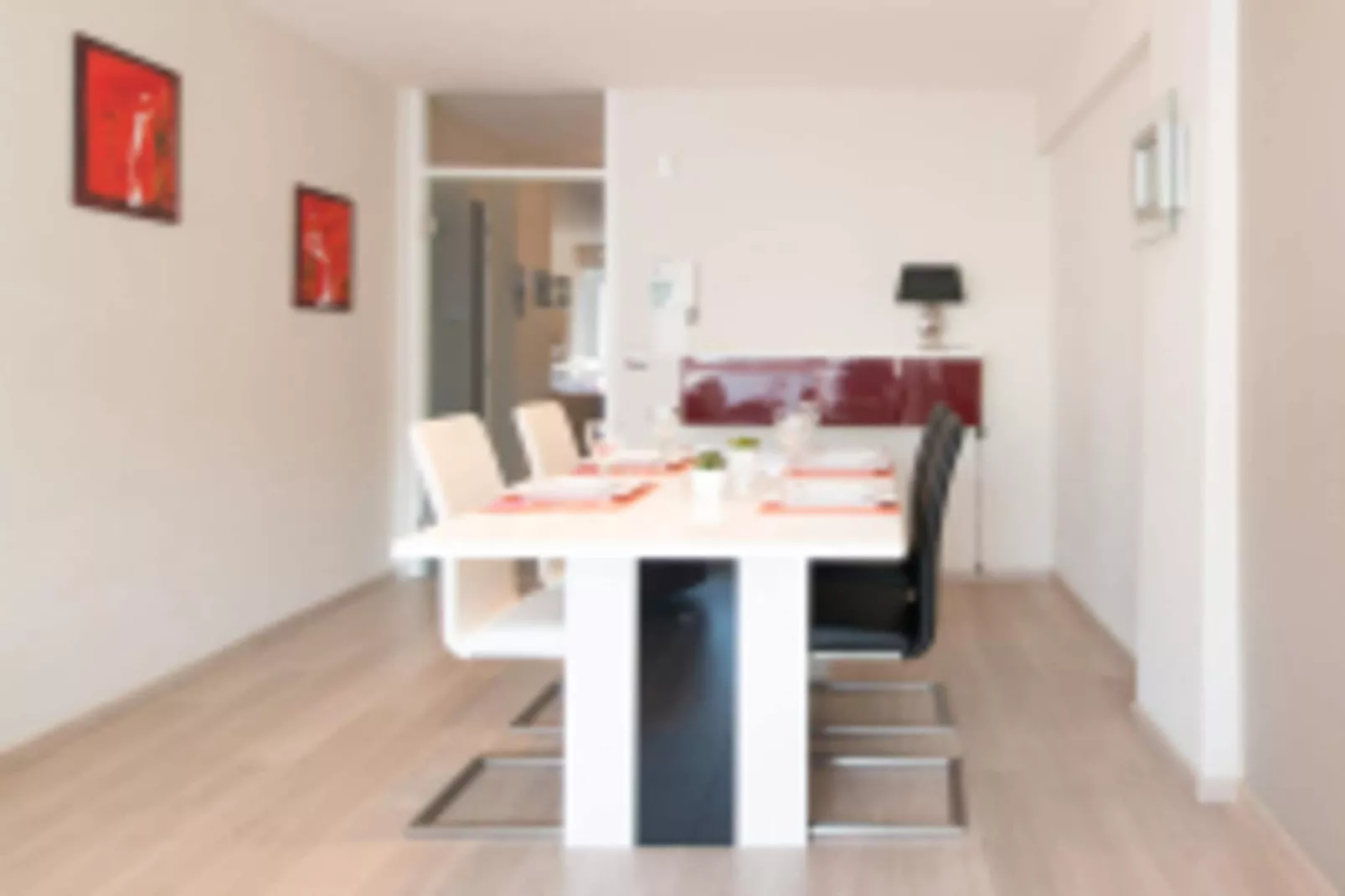 MONACO-Dining room