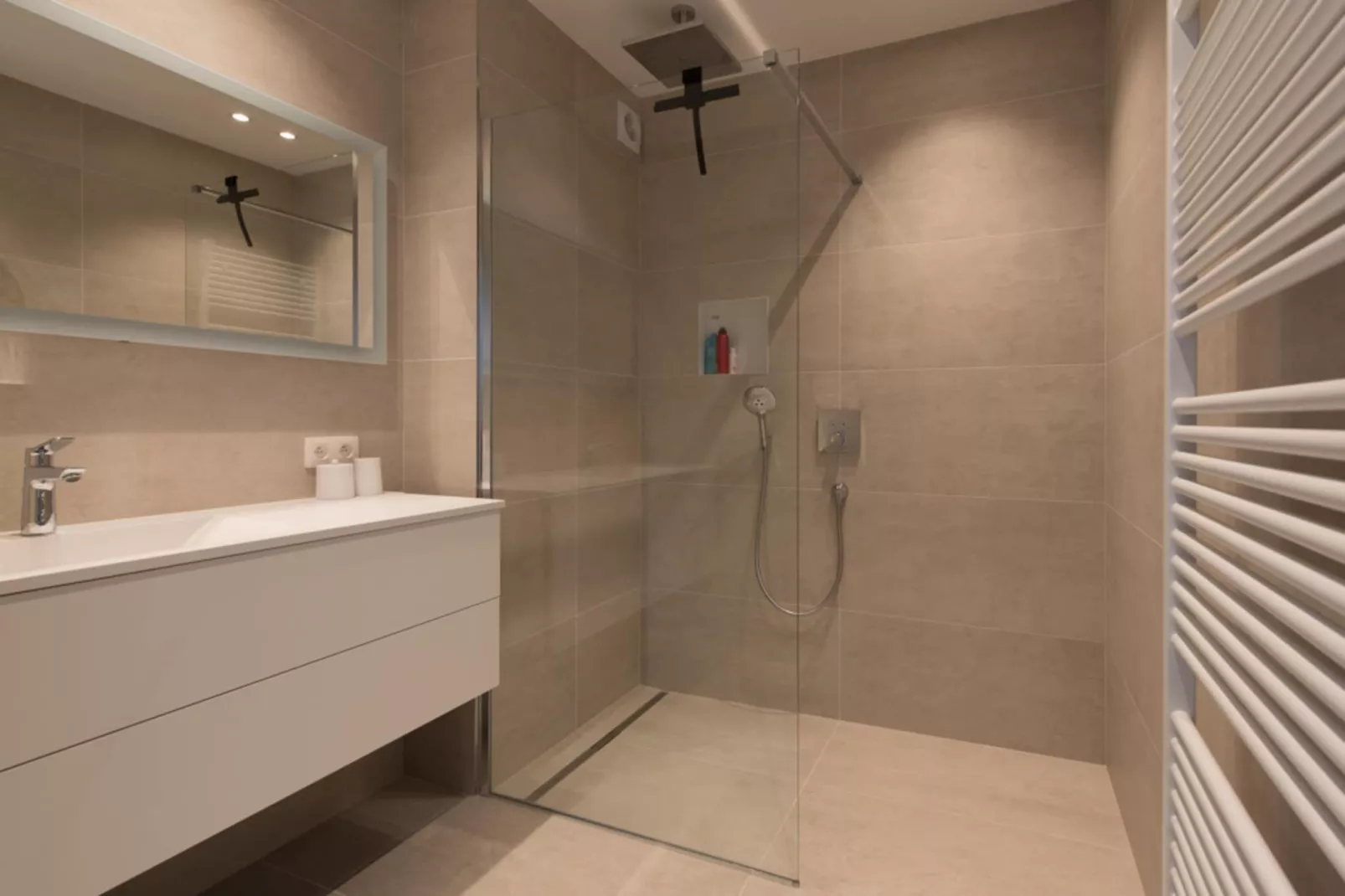 Monte Carlo-Bathroom