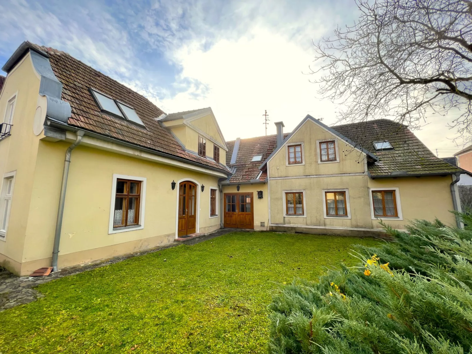Alte Post-Outside