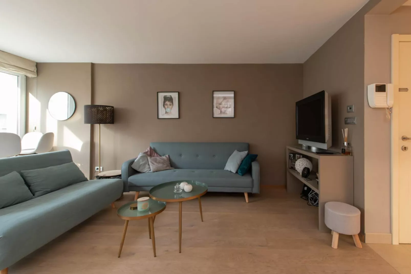 Osborne 0102-Living room