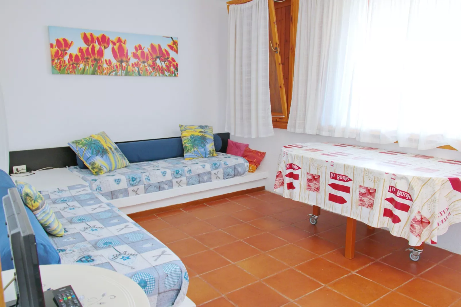 Cugnana Verde Mono 4-Living room