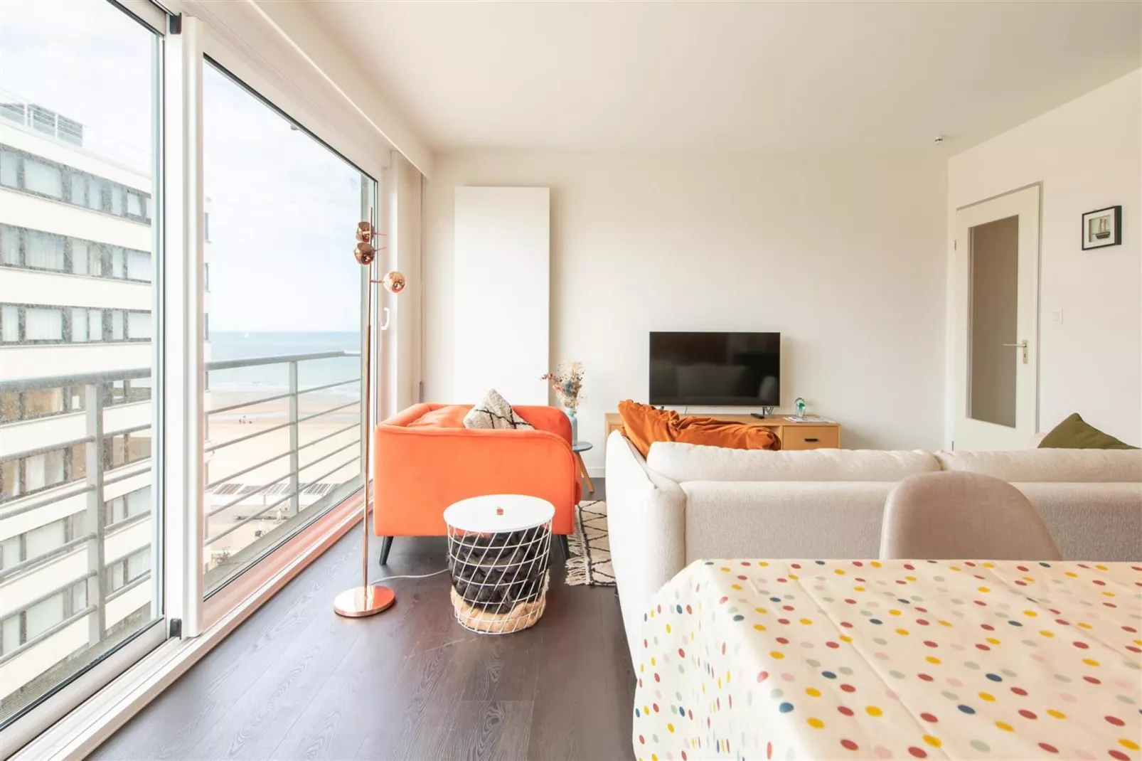Byblos-Living room