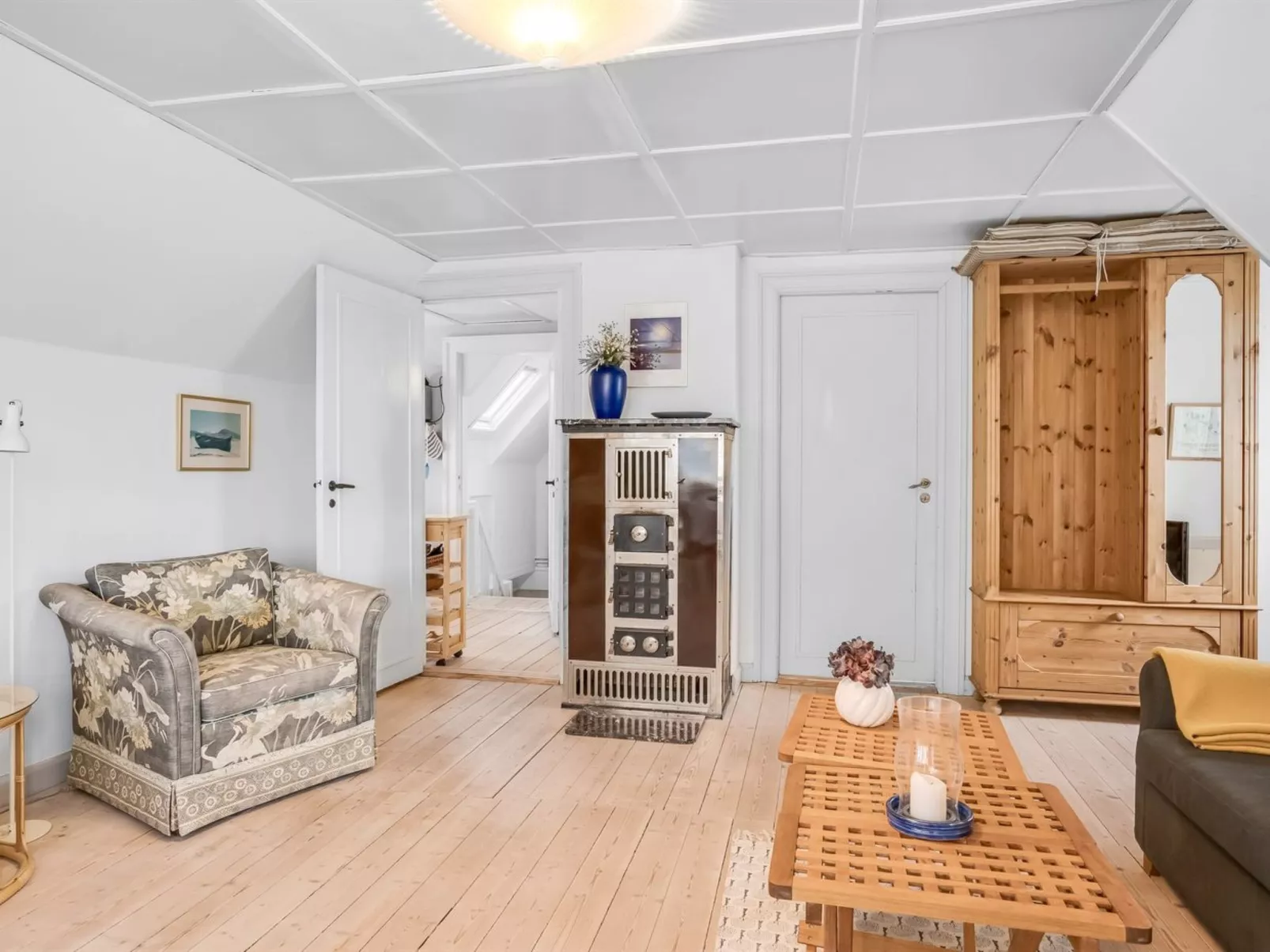 "Tryggi" - 300m from the sea-Inside