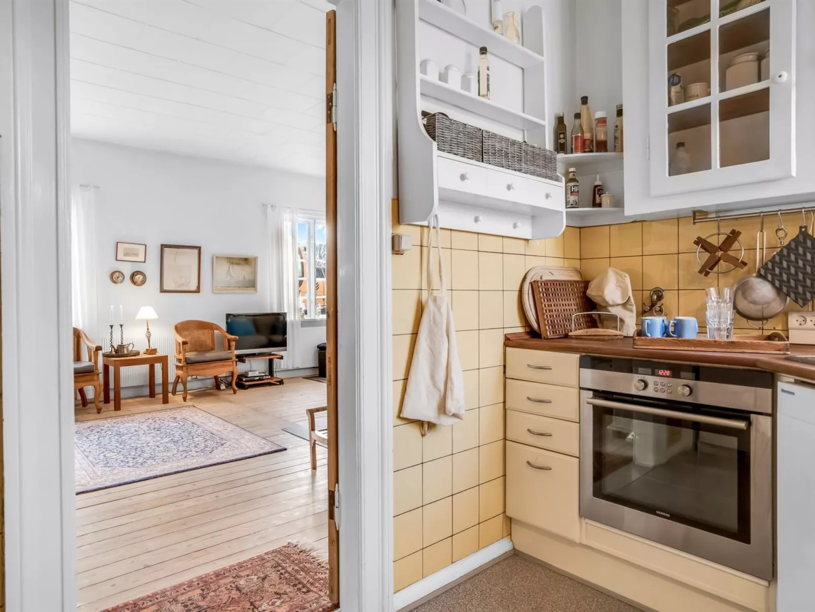 "Tryggi" - 300m from the sea-Inside