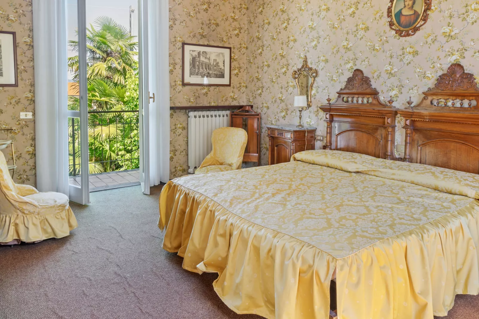Nouvelle Belle Epoque-Schlafzimmer