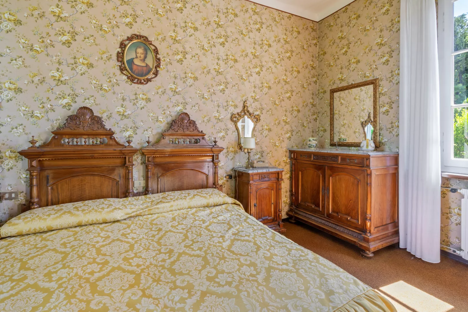 Nouvelle Belle Epoque-Schlafzimmer