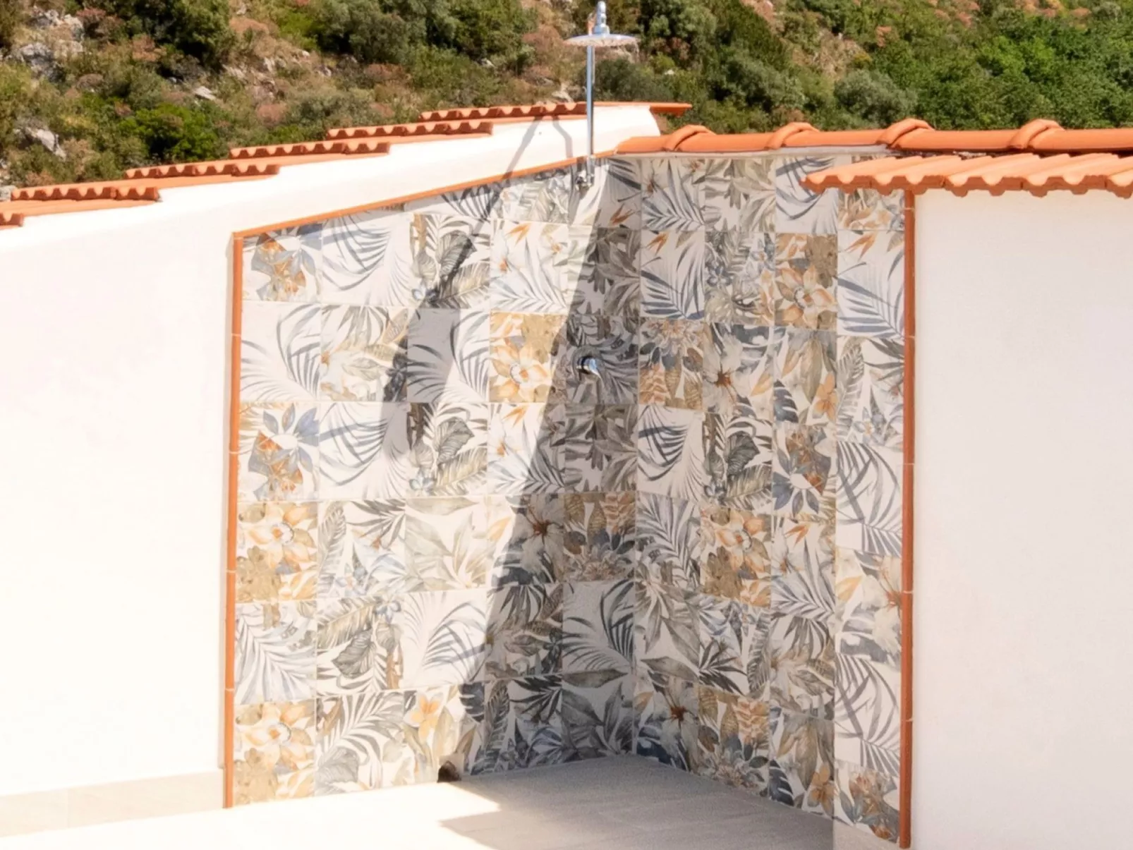 Essences of the Mediterranean-Outside