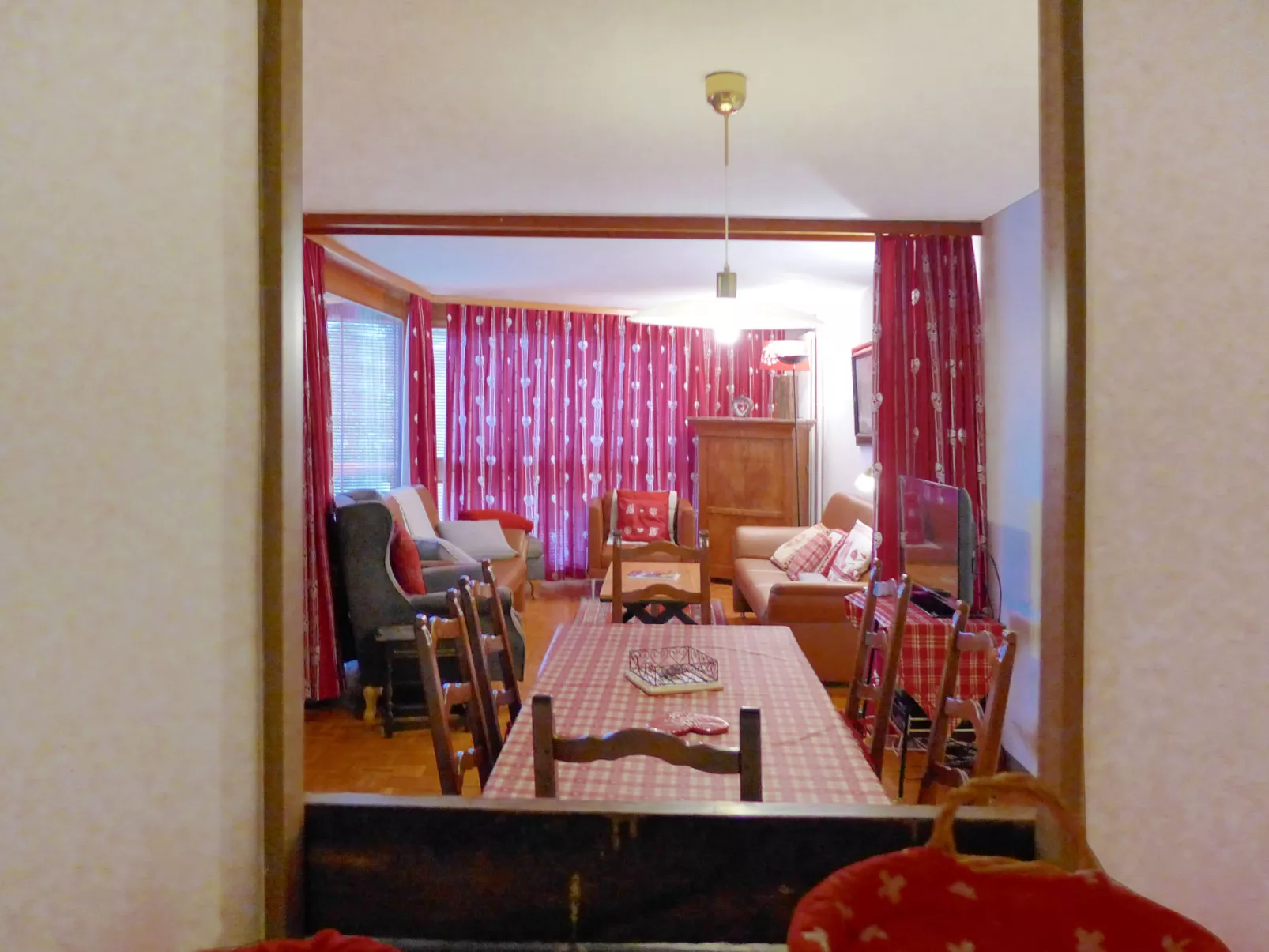 Mischabels 1-Inside