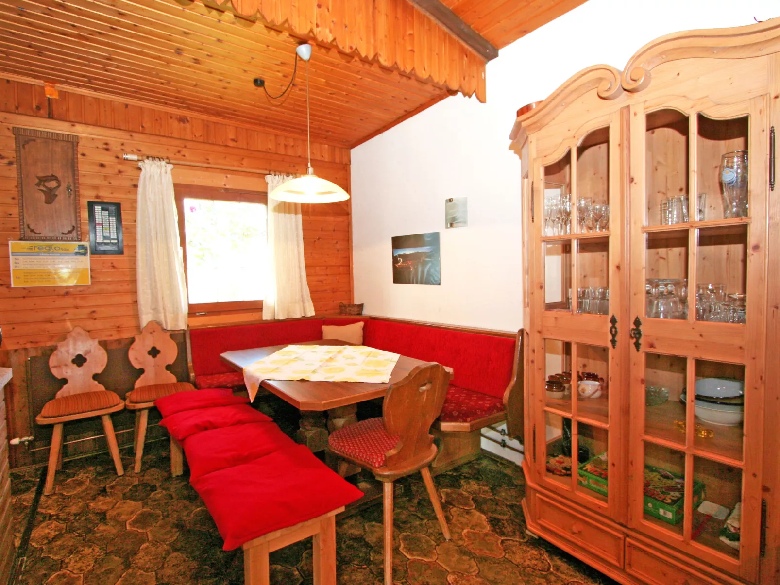 Hamberg Hütte-Inside