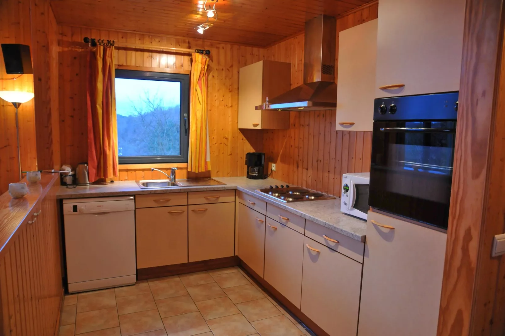 Jardin de l'Ourthe 22-Kitchen