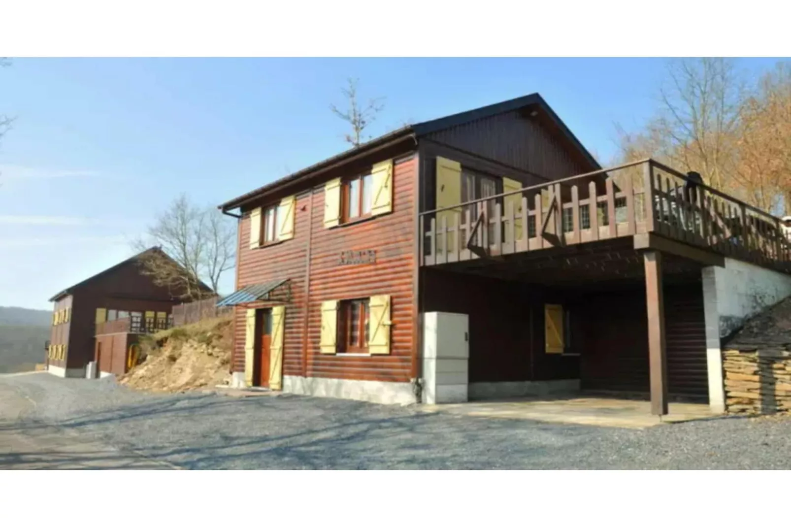 Pluton 4-Exterior summer