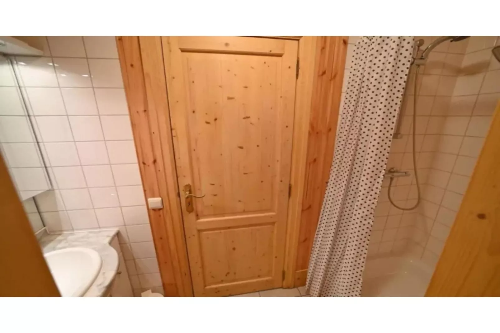 Pluton 4-Bathroom