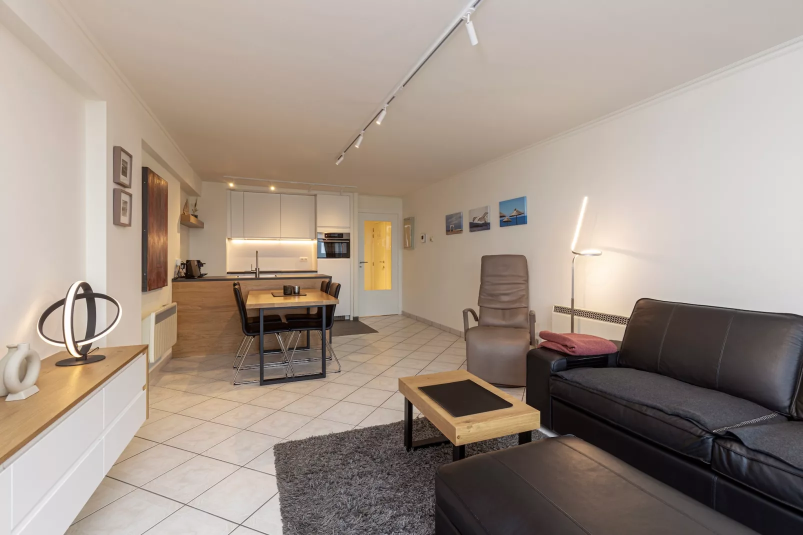 PARADIS - 5A-Living room