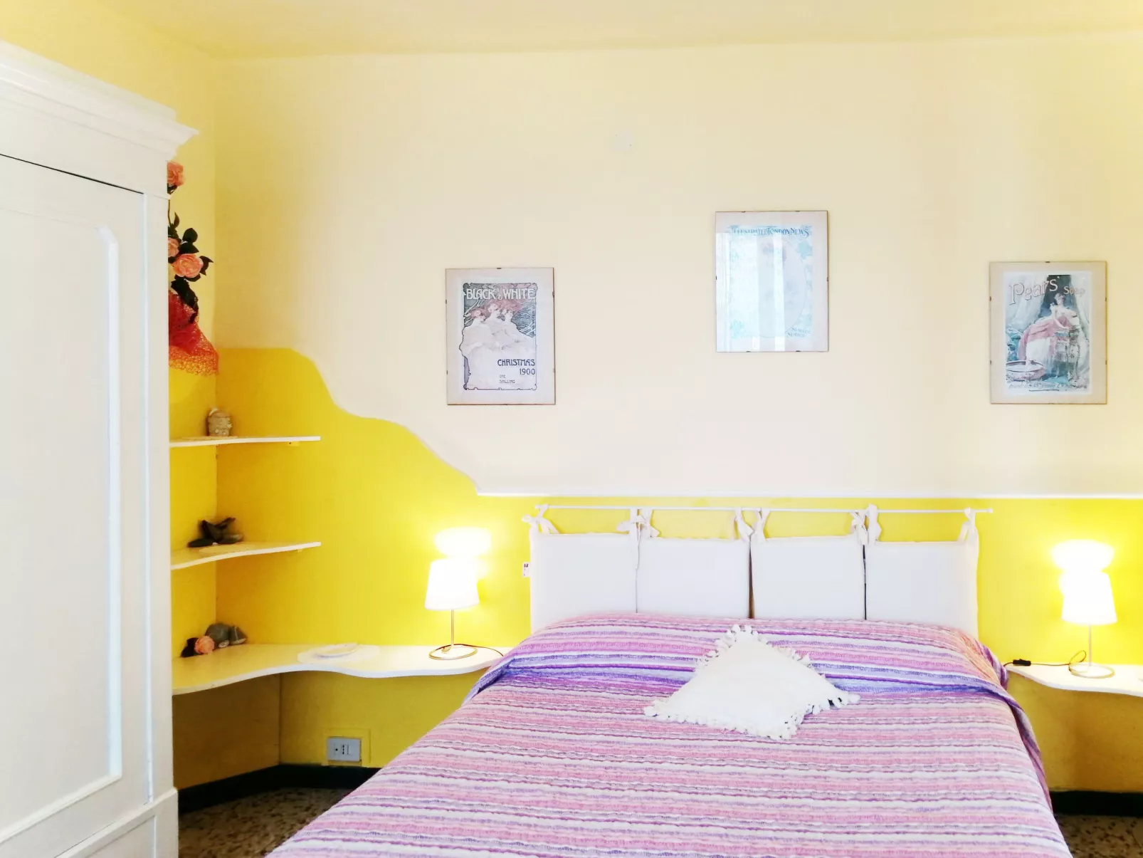 Ketty (SLR110)-Inside