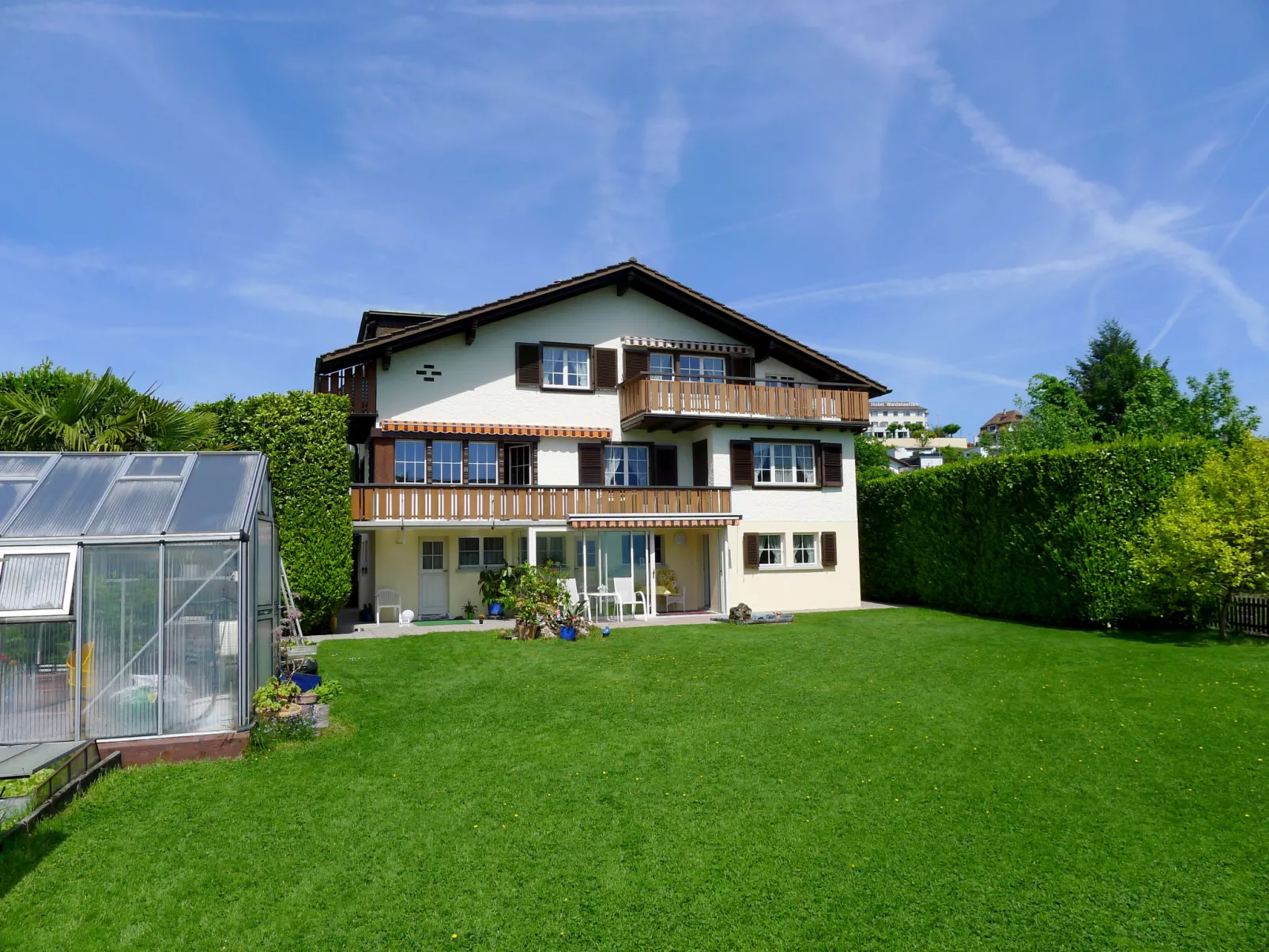 Beau Site-Draußen