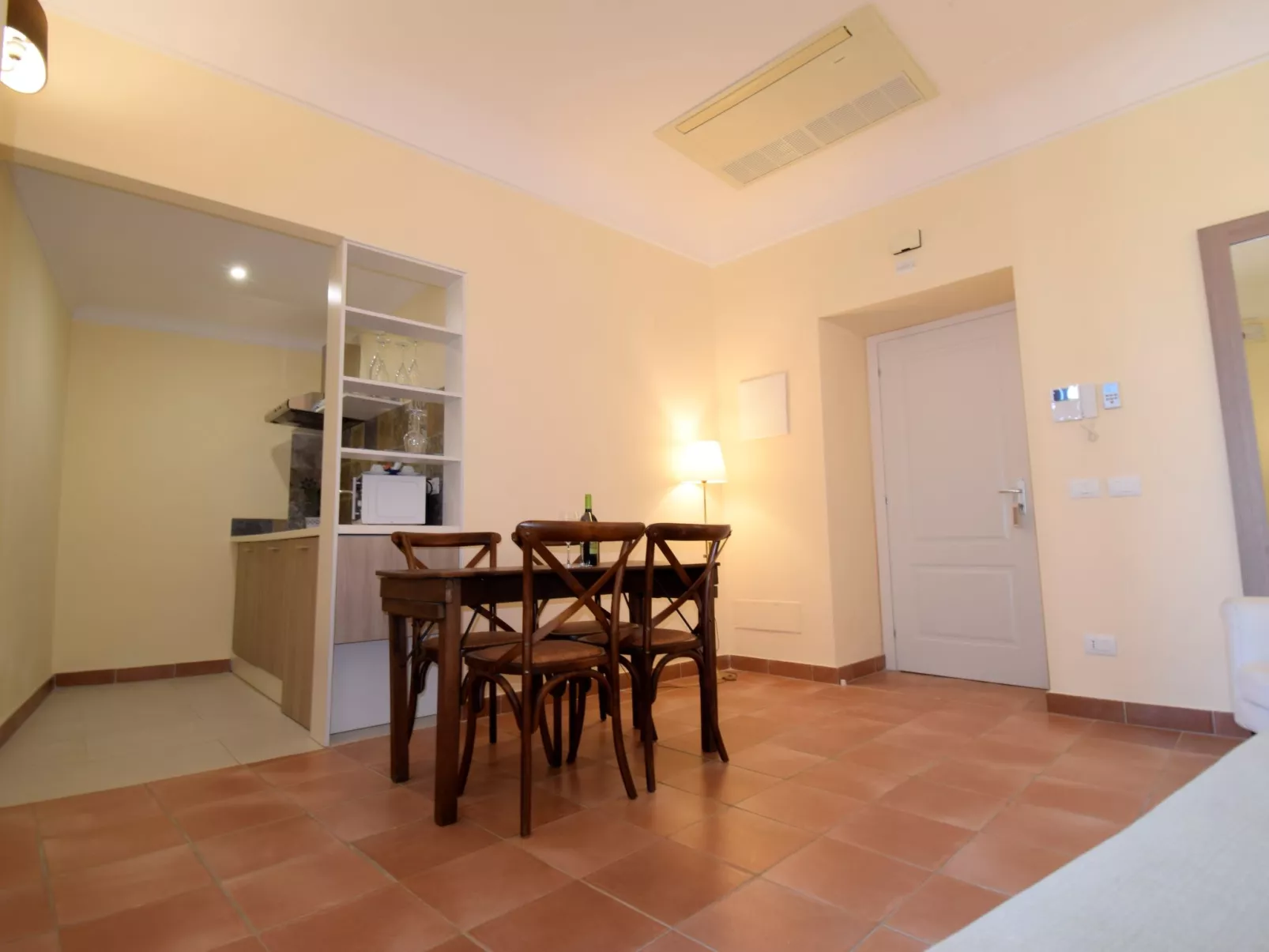Lanterne Magiche-Inside