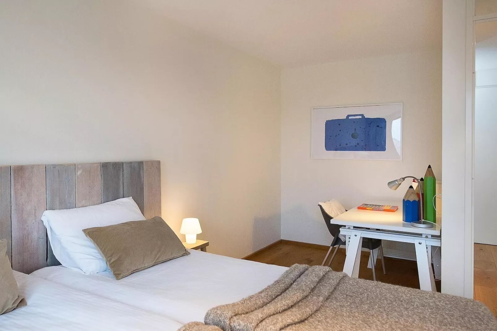 Scheveningen Harbour 38C-Bedroom