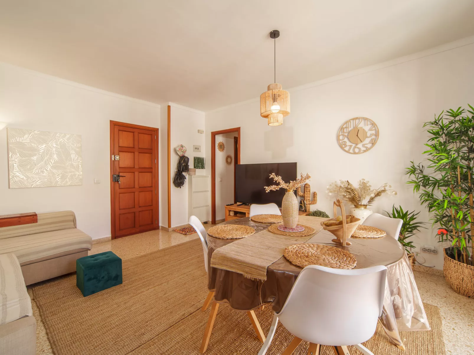 Porto Cristo by the Sea-Inside