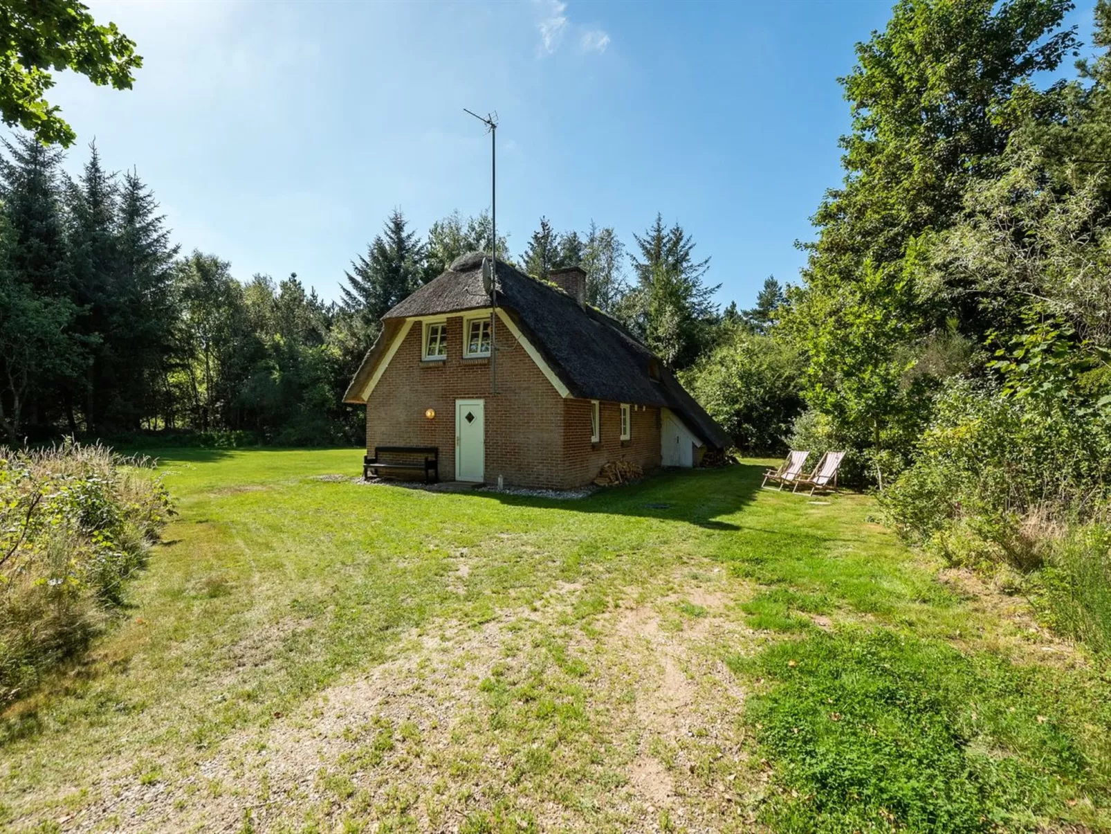 "Alkil" - 1.7km from the sea-Outside