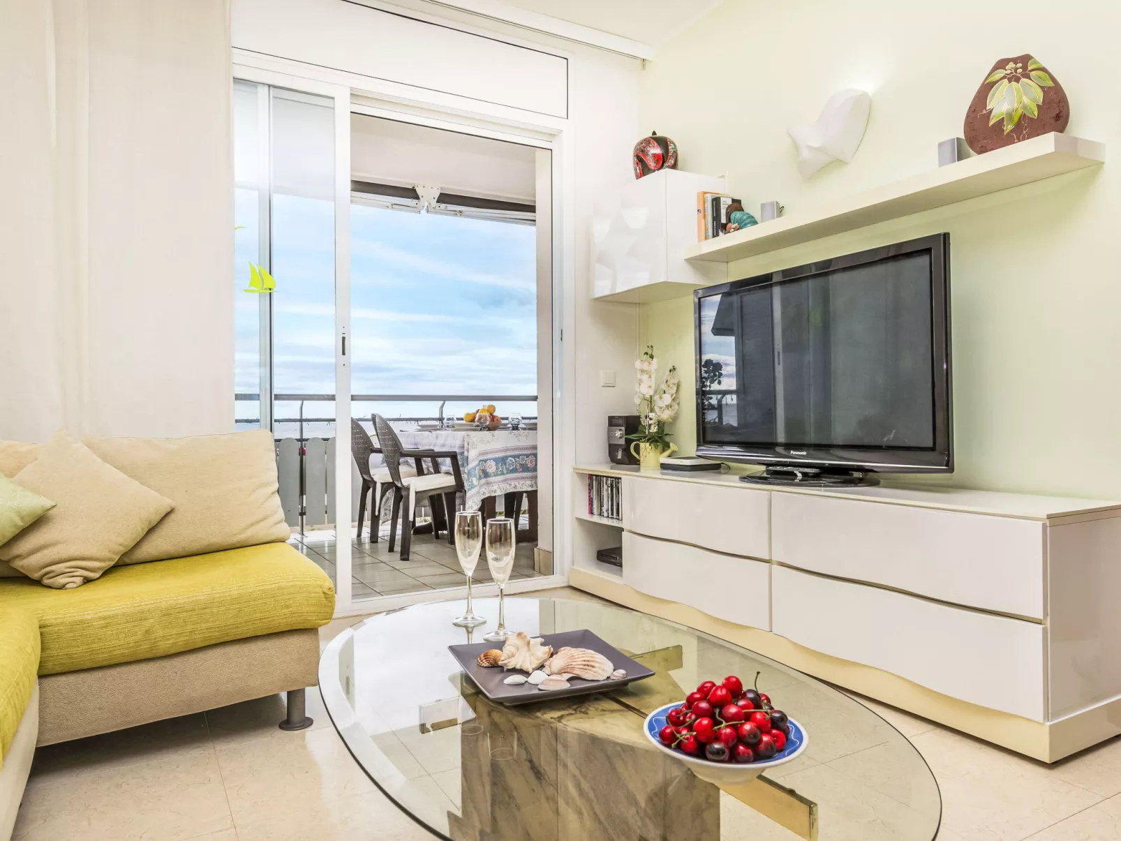Jardin del Mar-Inside