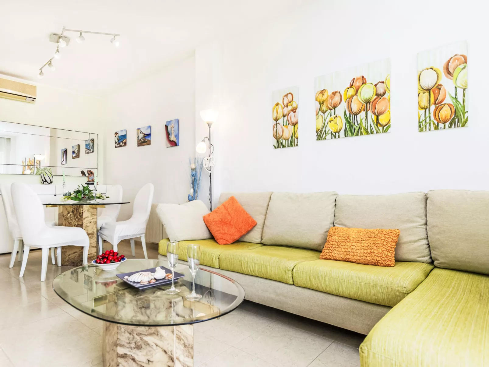 Jardin del Mar-Inside