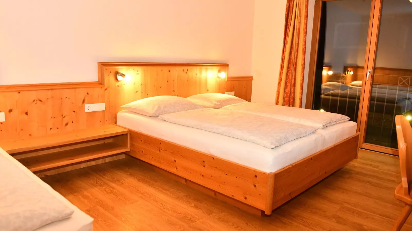 Next To The Ski Lift Top 3-Bedroom